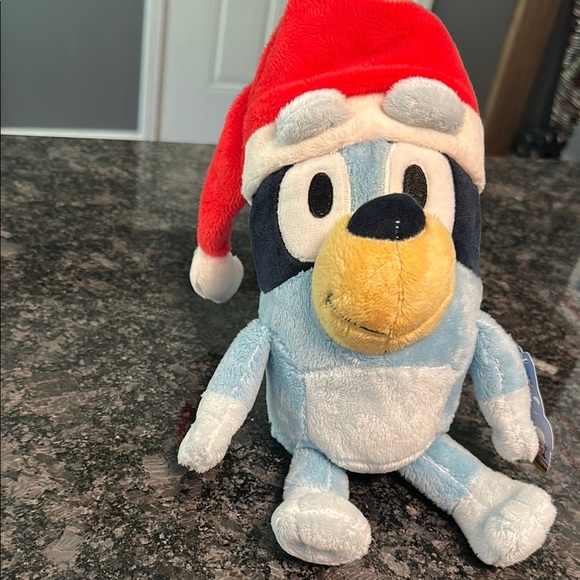 BLUEY Wearing a Red Santa Hat Soft Plush Kids Toy NWT - Picture 8 of 12